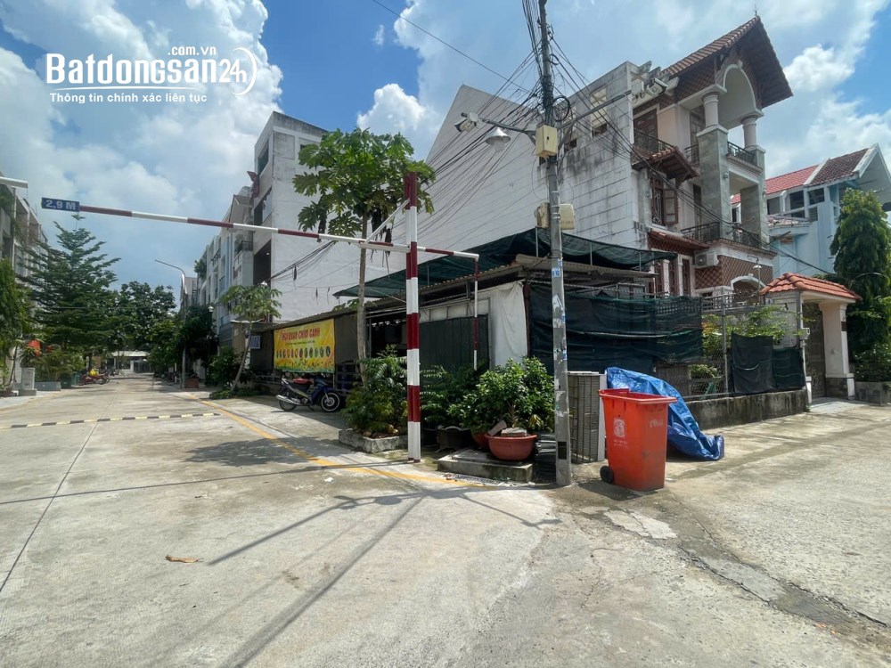 Bán đất góc 2 mặt tiền khu Tân An Huy, Quận 7 – Diện tích 211m2 – giá 26 tỷ.
