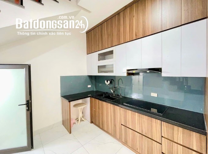 Bán nhà riêng tại Hoa Lâm, Việt Hưng, Long Biên – 36m2 – lô góc thoáng sáng – giá 9,7