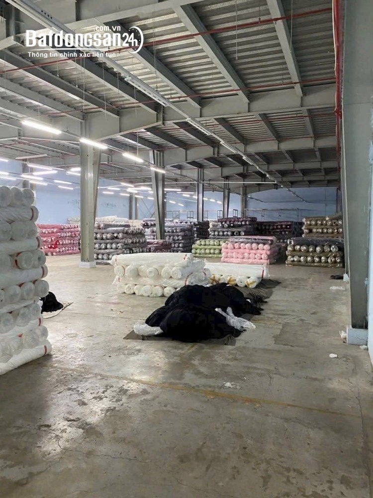 Cho thuê xưởng 2.500m2 tại Tân Thới Nhất, Quận 12 - Đường container.