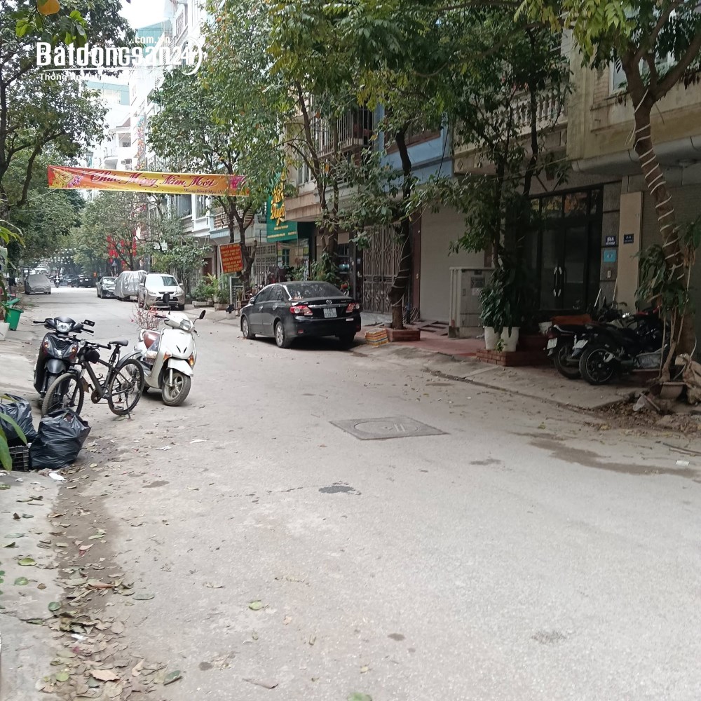 Bán nhà liền kề Mỗ Lao, Hà Đông – 92m² – Vỉa hè, ô tô tránh – Phù hợp văn phòng, kinh doanh.