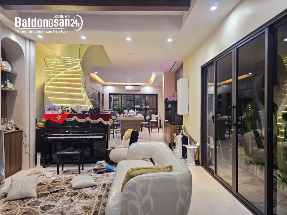 Bán nhà liền kề Mỗ Lao, Hà Đông – 92m² – Vỉa hè, ô tô tránh – Phù hợp văn phòng, kinh doanh.