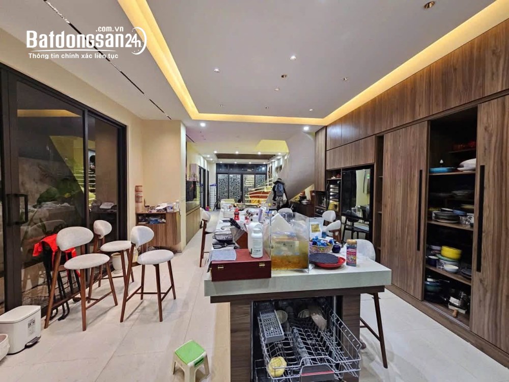 Bán nhà liền kề Mỗ Lao, Hà Đông – 92m² – Vỉa hè, ô tô tránh – Phù hợp văn phòng, kinh doanh.