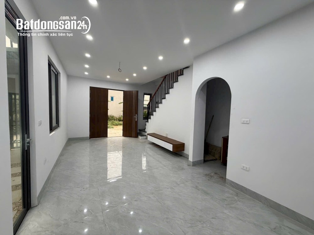 Bán nhà 2 tầng, ô tô vào cửa tại Tân Xã – Chỉ hơn 4 tỷ – Sát Đại học FPT.