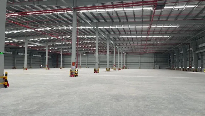 Cho thuê kho xưởng tại Hoà Khánh, diện tích 700m2, xe container ra vào thuận tiện, giá 40 triệu/th.