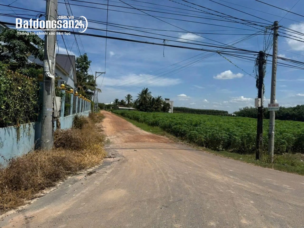 Bán đất 2 mặt tiền Hương Lộ 4, Hảo Đước, Tây Ninh, diện tích gần 1ha, giá 8 tỷ.