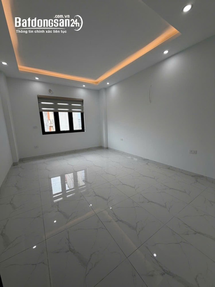 Bán nhà trung tâm Đan Phượng, 40m2, ô tô đỗ cửa, chỉ 3 tỷ, thiết kế 4 tầng thoáng sáng.