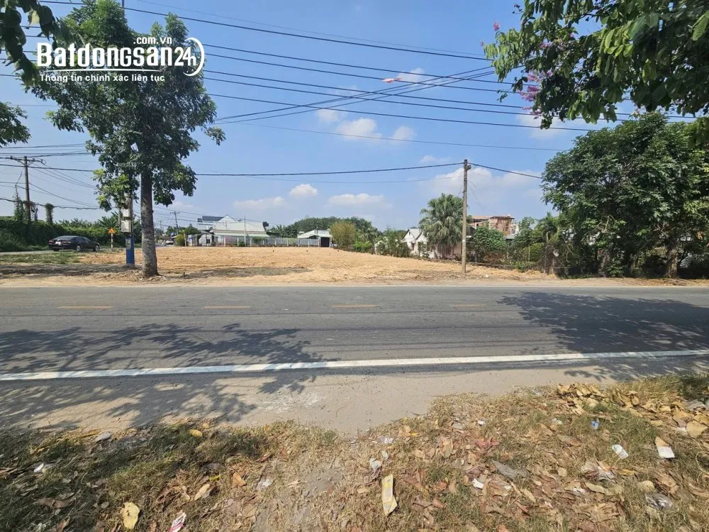 Bán đất thổ cư mặt tiền đường 415, xã Củ Chi, diện tích 93,8m2, vị trí trung tâm, tiện kinh doanh.