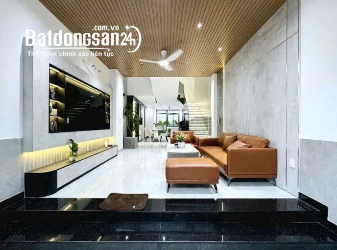 Bán nhà 3 tầng - Tân Thuận Đông, Quận 7, DT 72m2, nở hậu tài lộc, tặng nội thất cấp.