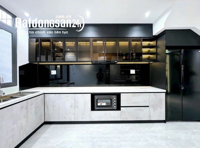 Bán nhà 3 tầng - Tân Thuận Đông, Quận 7, DT 72m2, nở hậu tài lộc, tặng nội thất cấp.