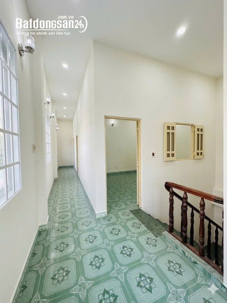 Bán nhà 80m2, đường xe tải, Trường Thọ, Thủ Đức, căn góc, 4PN, dòng tiền tốt.