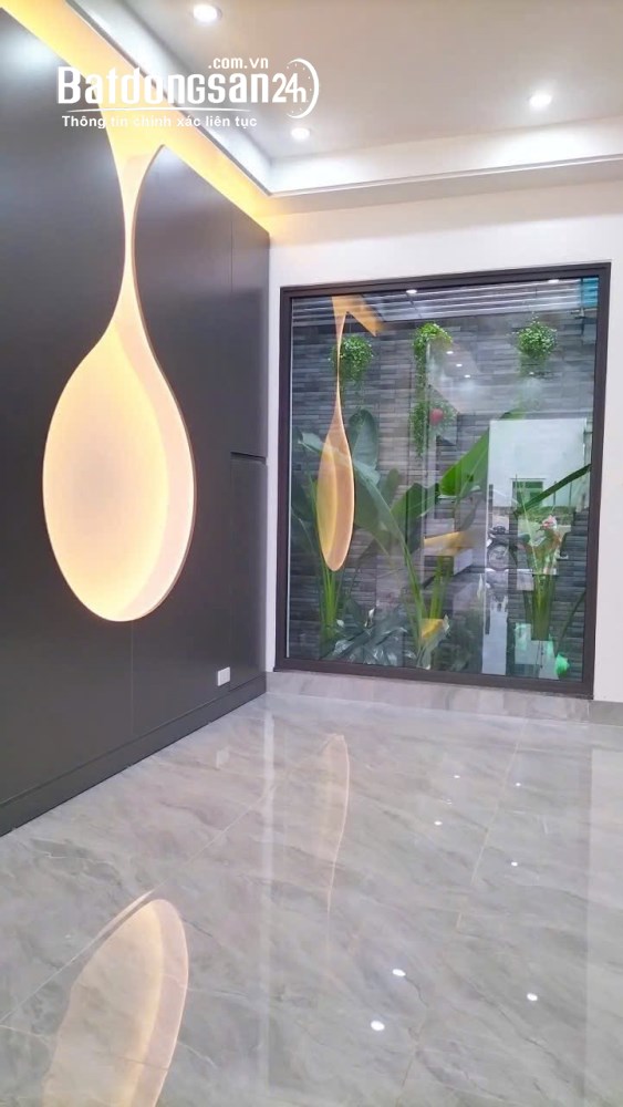 Bán nhà ngõ phố Nguyễn Hữu Cầu, Hải Dương, 41,2m2, nhà 3 tầng, giá 2.57 tỷ.