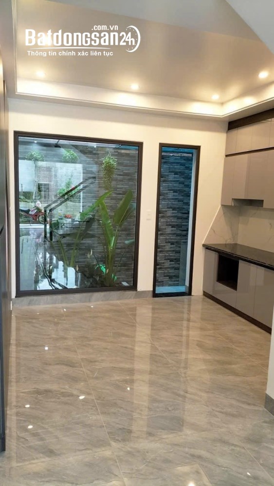 Bán nhà ngõ phố Nguyễn Hữu Cầu, Hải Dương, 41,2m2, nhà 3 tầng, giá 2.57 tỷ.