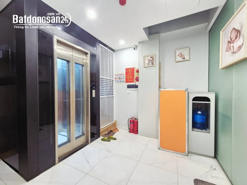 Bán nhà 7 tầng thang máy mặt ngõ 92 Hoàng Văn Thái, 50m2, kinh doanh đỉnh, giá 30 tỷ.