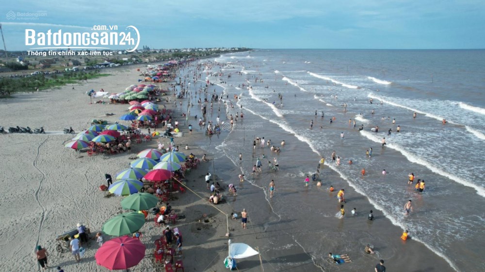 Bán đất nền gần Bãi Tắm 3, Thịnh Long, Nam Định, diện tích 100m2, giá 1.8 tỷ.