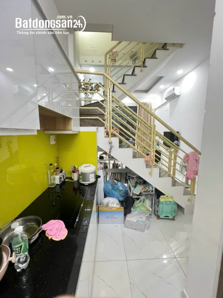 Bán nhà 1 trệt 1 lầu, diện tích 27m2, chỉ 4.5 tỷ, hẻm thông kinh doanh tốt, P. Phú Thọ Hòa, TP. HCM.