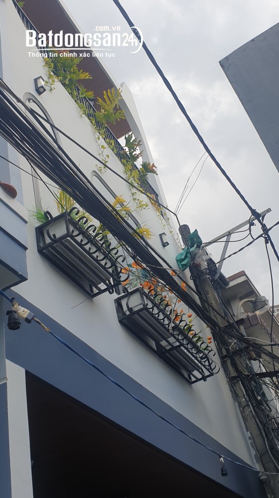 Bán nhà 3 tầng mới, kiệt Trưng Nữ Vương, Hải Châu - Vị trí trung tâm Đà Nẵng.