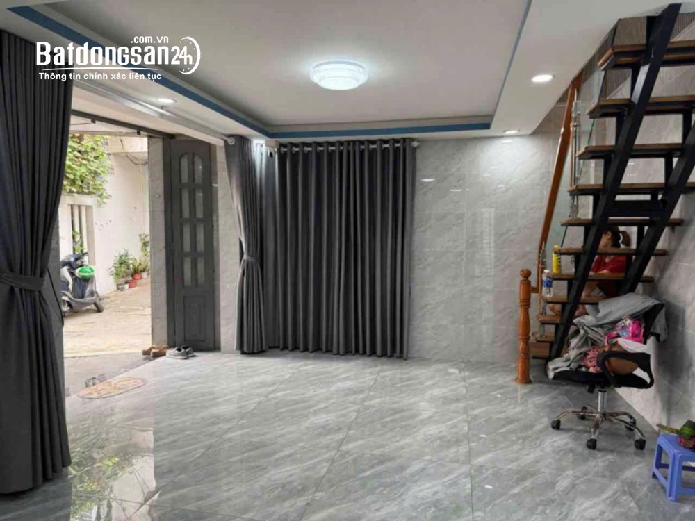 Bán nhà đường Đoàn Giỏi, Tân Sơn Nhì, Tân Phú, giá chỉ 5.7 tỷ.