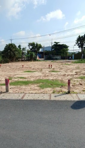 Cơ hội đầu tư đất Củ Chi, 93m2, thổ cư 100%, vị trí cực gần thị trấn, giá 2.3 tỷ.