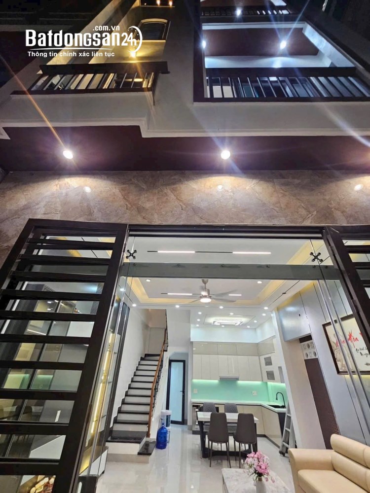 Bán nhà 3 tầng 1 tum ngõ Lê Thanh Nghị, thành phố Hải Dương - Chỉ từ 2.7 tỷ.