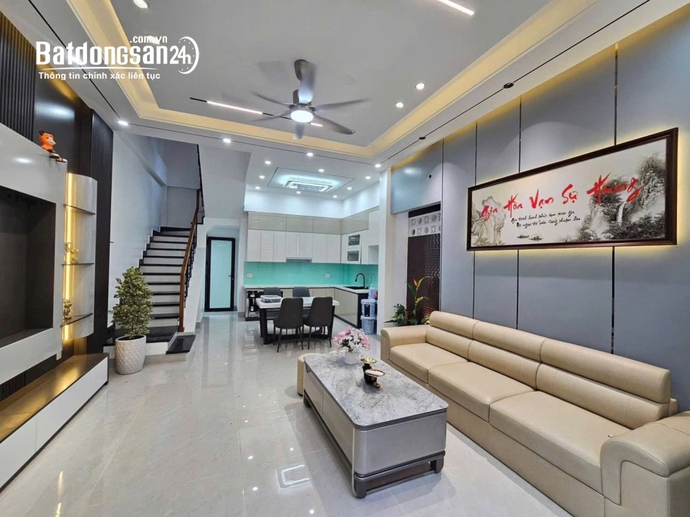 Bán nhà 3 tầng 1 tum ngõ Lê Thanh Nghị, thành phố Hải Dương - Chỉ từ 2.7 tỷ.