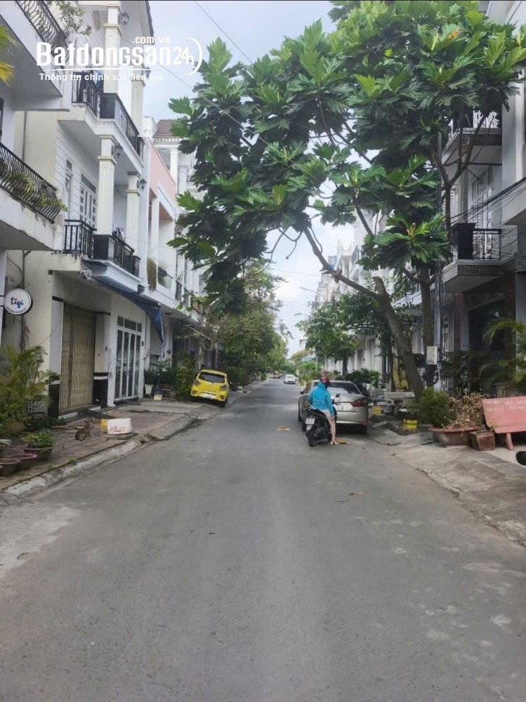 Bán đất 53m2 tại Mê Linh, giá hơn 2 tỷ - Đường ô tô vào tận đất.