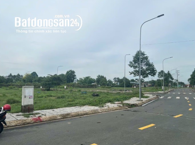 Bán nhanh 2 lô đất KDC Golden City, Tân Thạnh Tây, Củ Chi - Giá sập sàn 1.23 tỷ/lô.