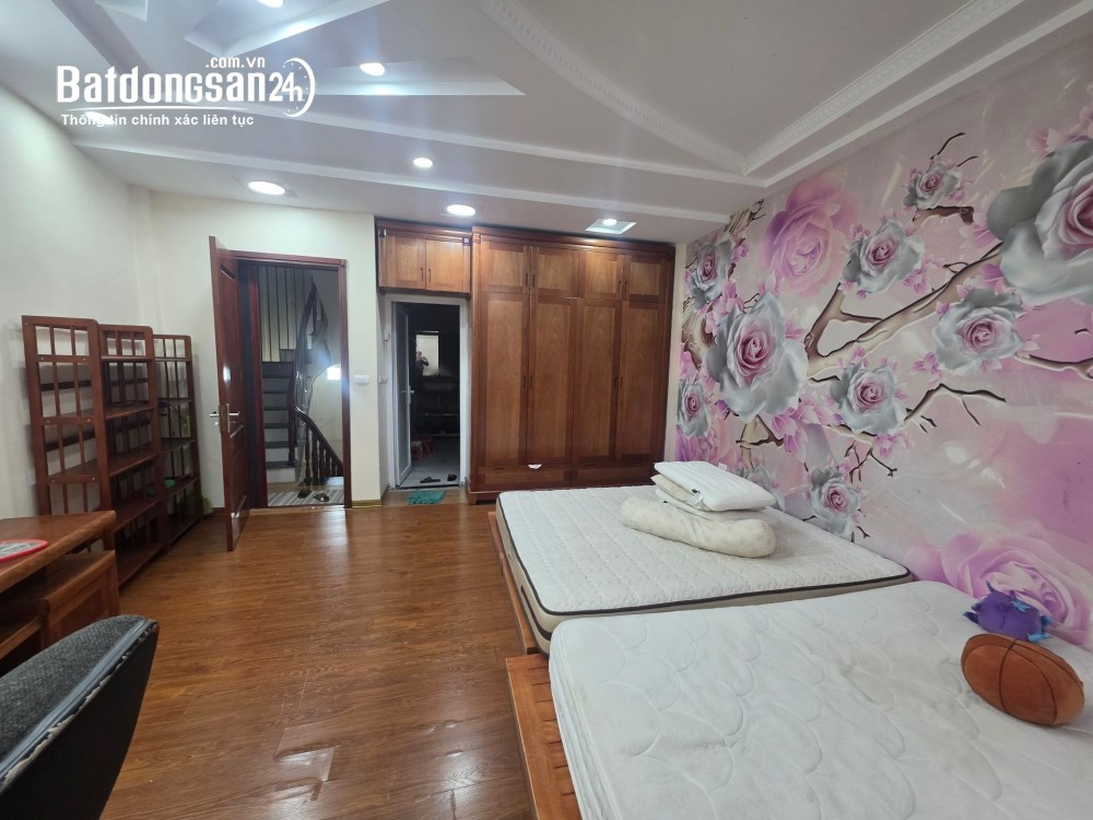 Bán nhà 4 tầng phân lô ôtô tránh, đường Thanh Bình, Mỗ Lao, Hà Đông, giá 12.8 tỷ.