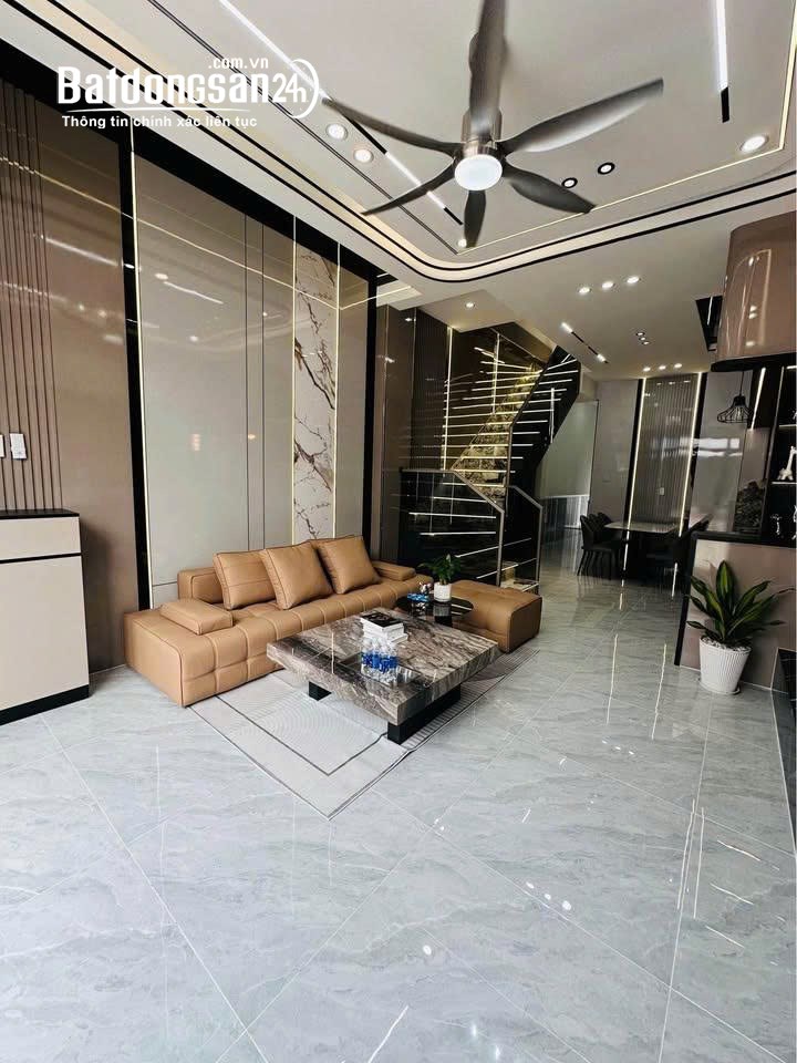 Nhà 1 trệt 1 lầu 120m², giá 2.8 tỷ, Đường Hồ Văn Cống, P. Thủ Dầu Một, TP. HCM.