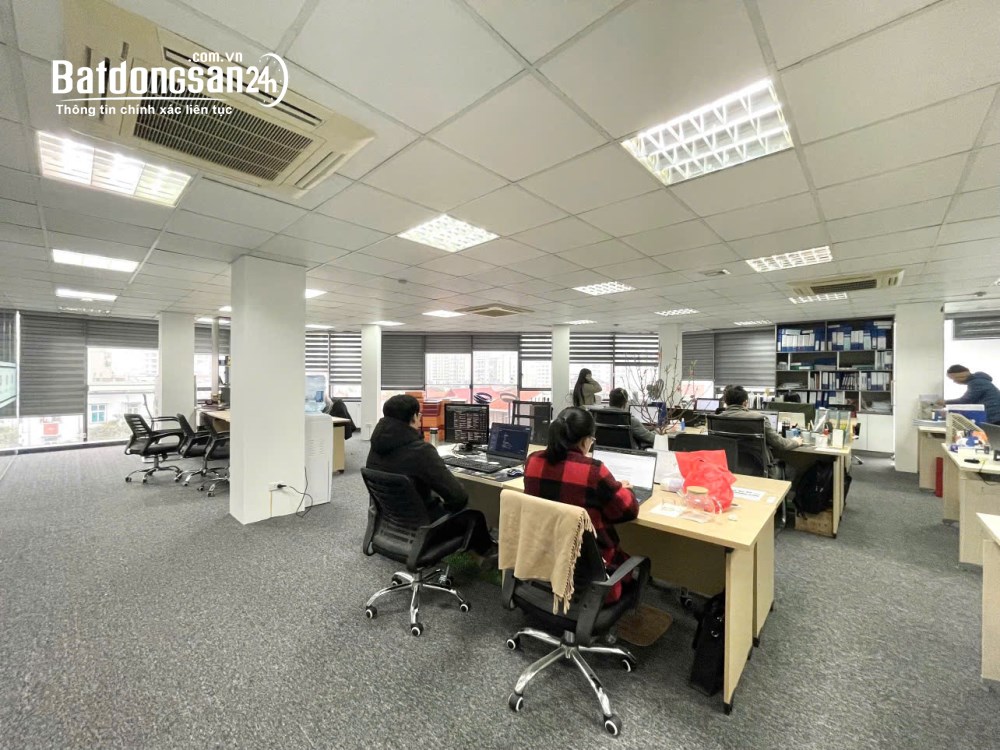 Cho thuê 200m2 sàn văn phòng Dịch Vọng, Phường Cầu Giấy, TP Hà Nội, giá 42 triệu/tháng.