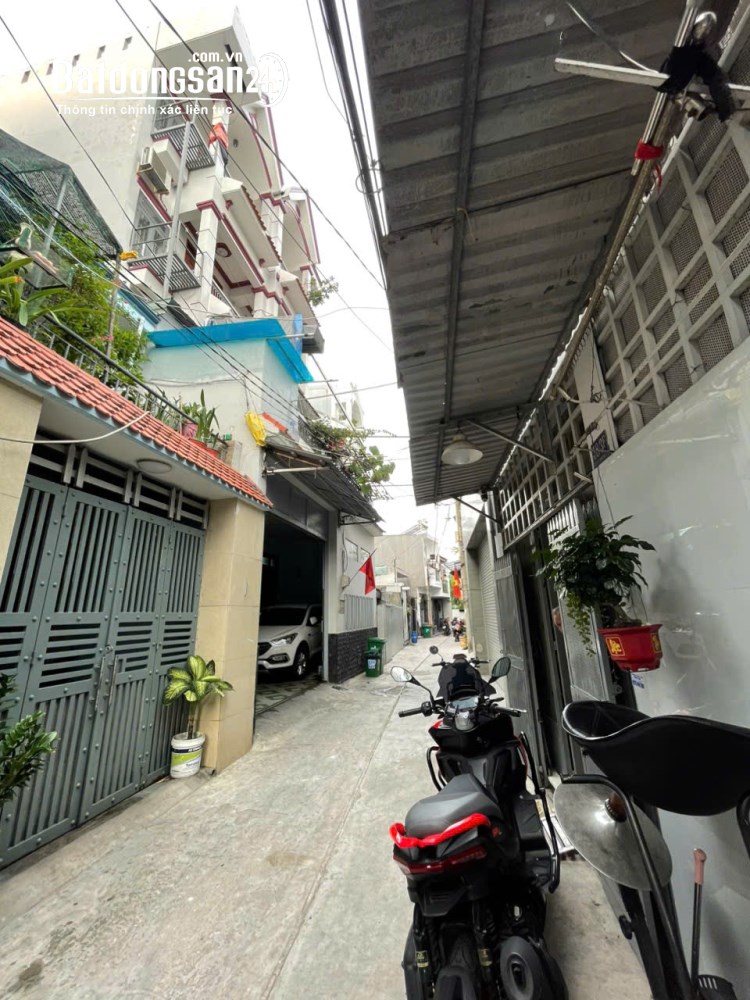 Bán nhà Quận 12 (Tân Thới Nhất), ngang 5,8m, xe hơi đỗ cửa, DT 75m2, giá 5 tỷ.
