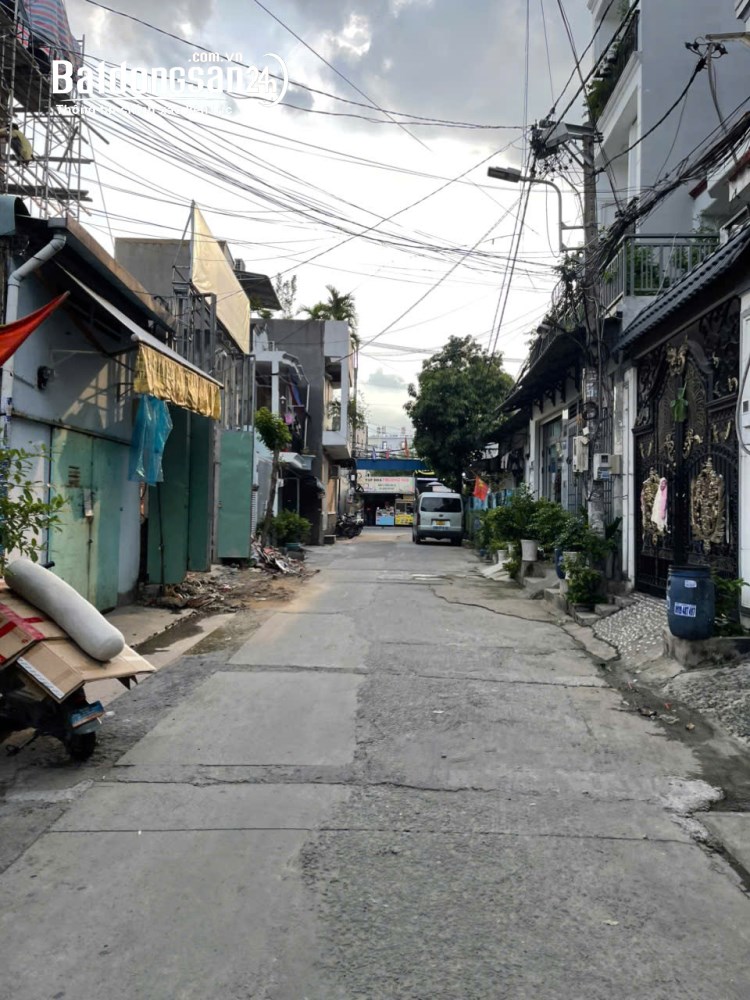 Bán nhà Quận 12 (Tân Thới Nhất), ngang 5,8m, xe hơi đỗ cửa, DT 75m2, giá 5 tỷ.