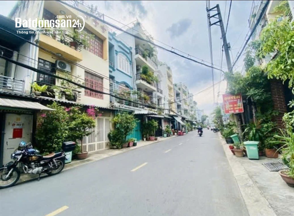 Bán nhà 3 tầng, 60m2, ngõ rộng đường lớn xã Quang Minh, Mê Linh, hơn 3 tỷ.