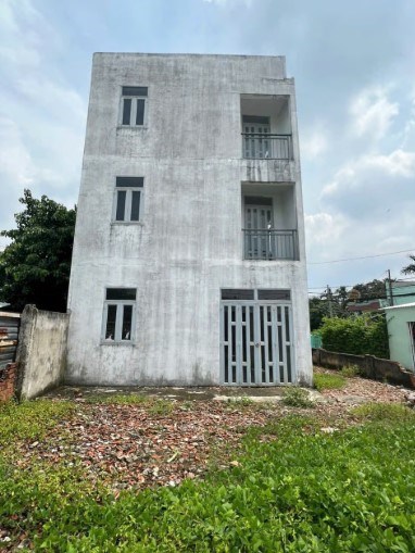 Bán tòa căn hộ dịch vụ thô tại An Phú Đông, Quận 12, diện tích 332m², ,giá 12.8 tỷ.