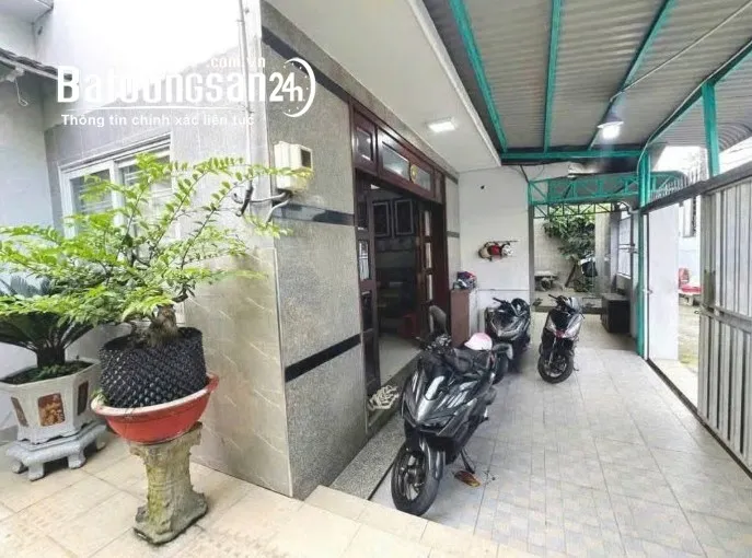  Bán nhà vườn có hồ cá Koi, Song Hành, Hóc Môn, 150m², giá 3,75 tỷ.