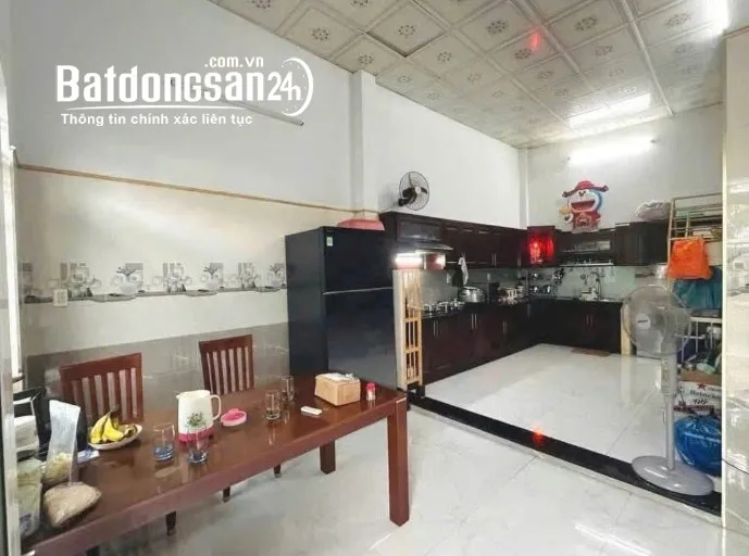  Bán nhà vườn có hồ cá Koi, Song Hành, Hóc Môn, 150m², giá 3,75 tỷ.
