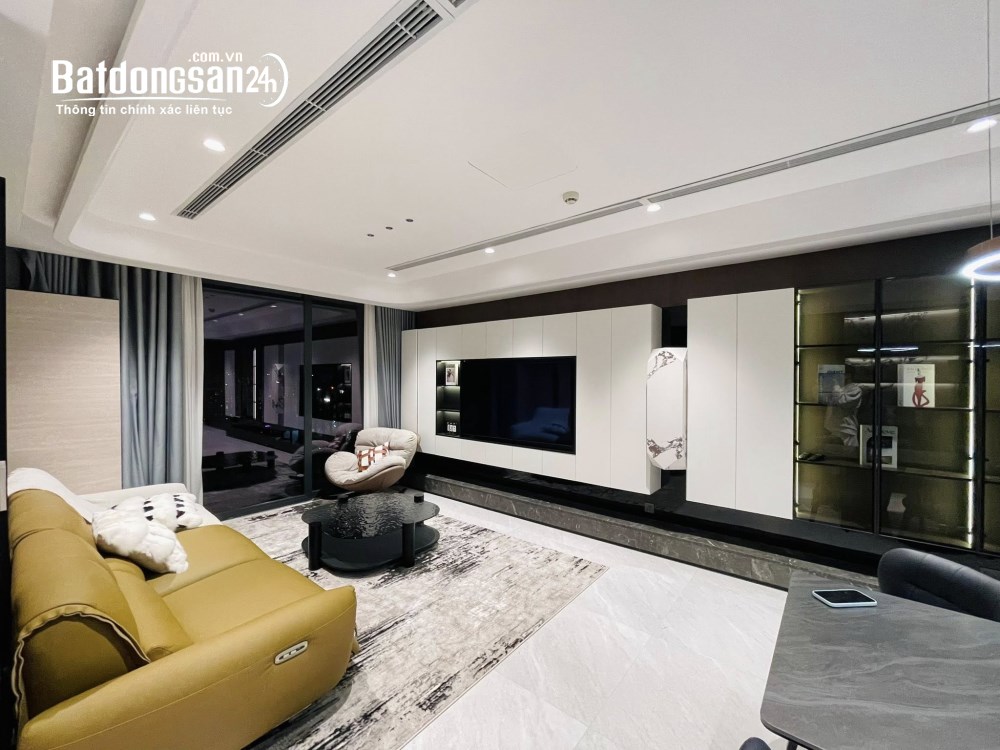 Bán căn hộ cao cấp N04B Ngoại Giao Đoàn, 130m2, căn góc 3PN, giá 14 tỷ.