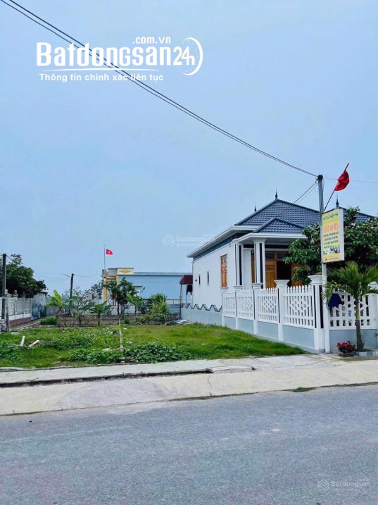 Bán đất nền ven biển Ninh Cơ, Nam Định, 100m2, sổ riêng, giá 1.2 tỷ/lô.