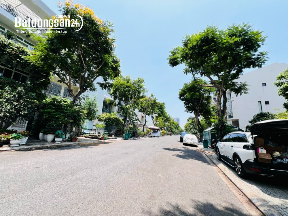 Bán đất biệt thự siêu đẹp khu Sadeco Ven Sông, Phường Tân Phong, Quận 7.