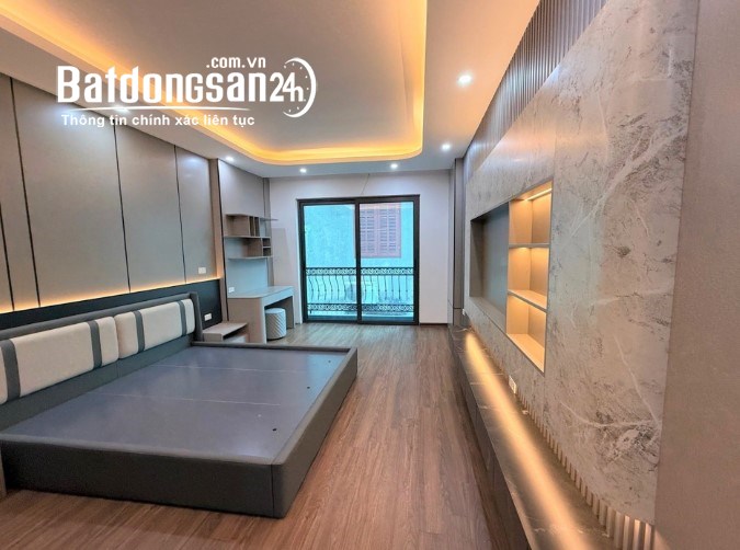 Bán nhà đẹp phường Việt Hưng, Long Biên – 45m2, 6 tầng thang máy, ô tô tránh.