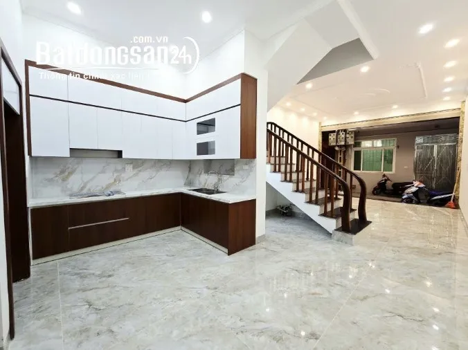 Bán nhà khu May 10, Sài Đồng, Long Biên – 50m2, 5 tầng, ô tô vào nhà, giá giảm sâu.