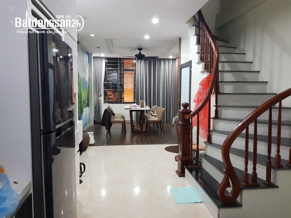 Bán nhà phố Trần Đại Nghĩa, Hai Bà Trưng – 41m2, 4 tầng, gần các trường đại học lớn.
