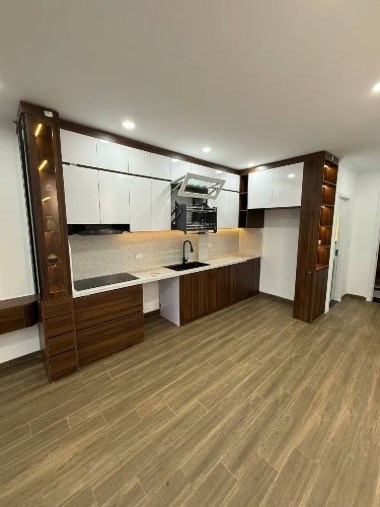 Bán nhà phố Trương Định, Hai Bà Trưng – 55m2, 6 tầng, TM – Ngõ thông, kinh doanh tốt.