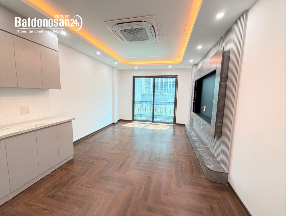 Bán nhà phố Hoa Lâm, Việt Hưng – DT 36m2, nhà 5 tầng xây mới – Vị trí trung tâm đầy đủ tiện ích.