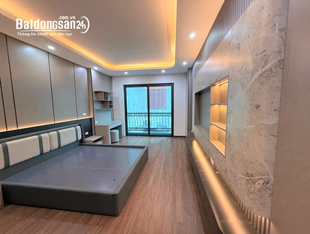 Bán nhà phố Hoa Lâm, Việt Hưng – DT 36m2, nhà 5 tầng xây mới – Vị trí trung tâm đầy đủ tiện ích.