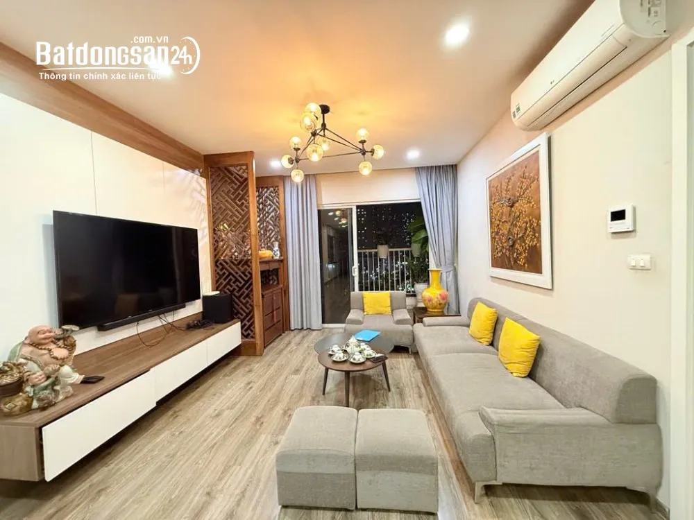 Bán căn hộ Nam Cường, Hoàng Quốc Việt – 3 phòng ngủ, giá 8 tỷ bao thuế phí.