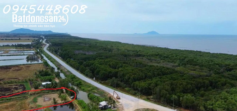 Bán 11 công đất mặt tiền đê quốc phòng, xã Hòn Đất, tỉnh Kiên Giang.