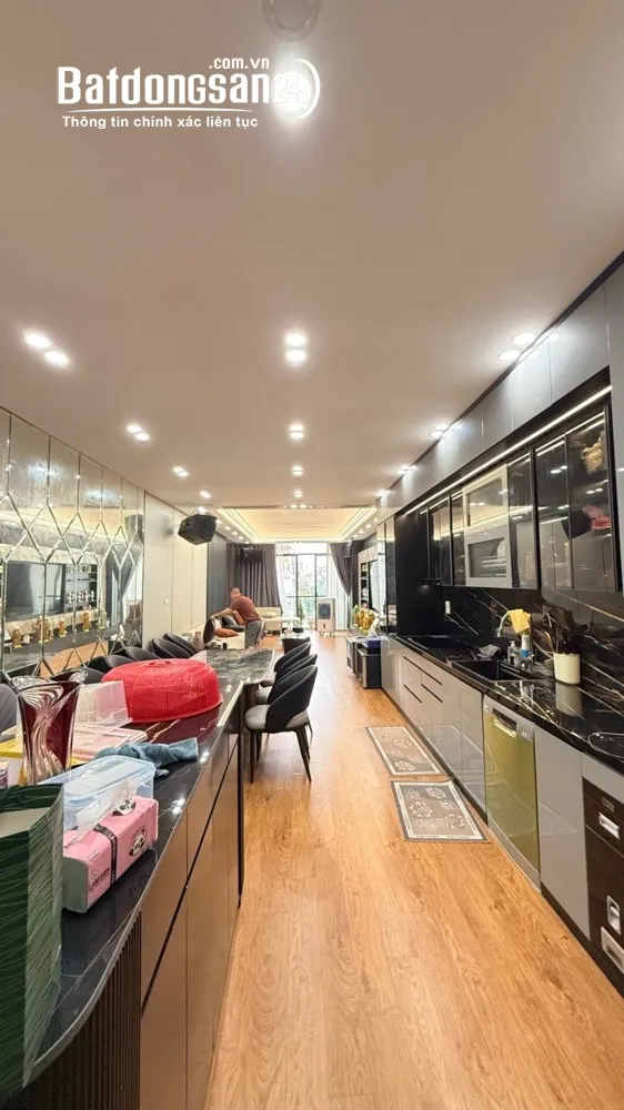 Bán nhà liền kề 83m2, giá 22.35 tỷ, Văn Khê, quận Hà Đông, Hà Nội.