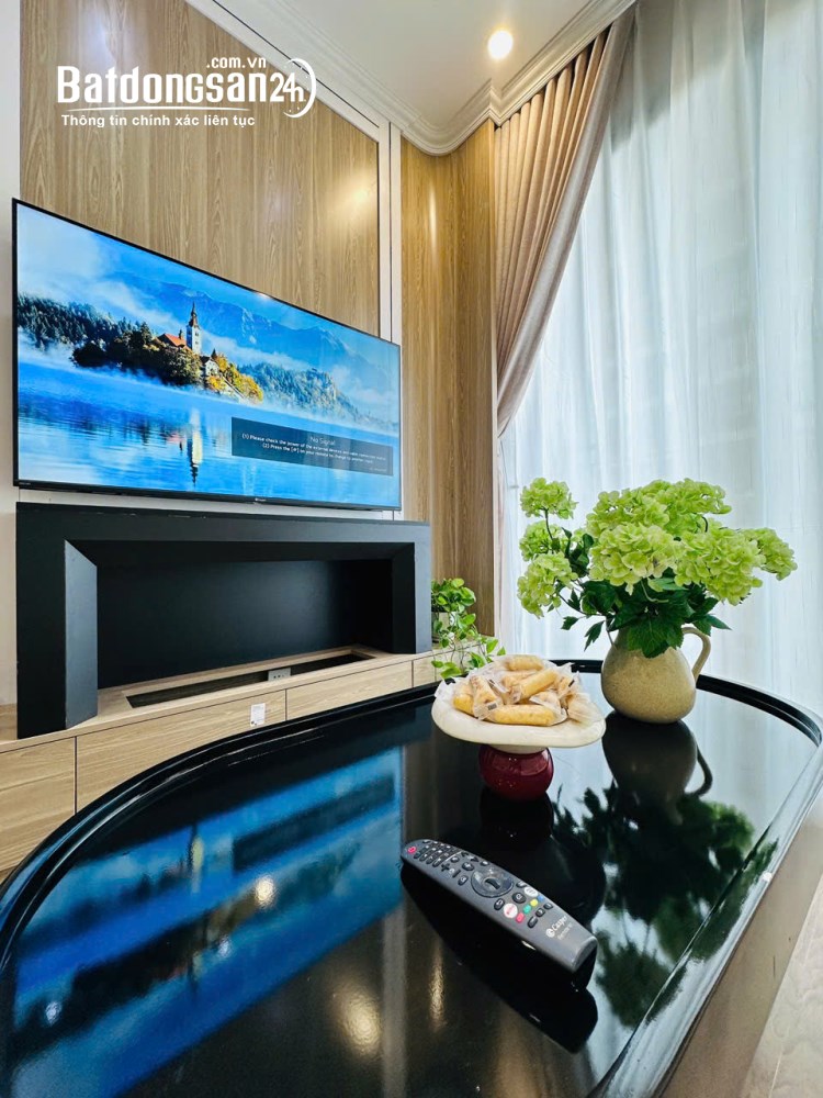 Căn hộ tầng cao tòa ZR2.2407 tại phân khu The Zurich, Vinhomes Ocean Park 1, DT 61m2, 4.48 tỷ.