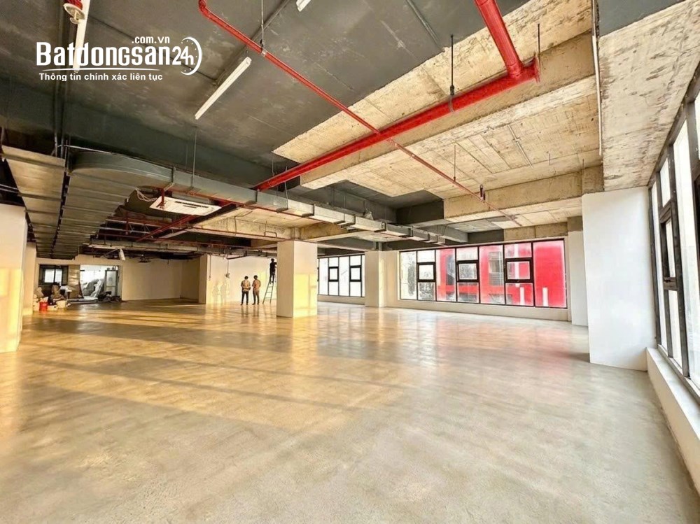 Cho thuê 300m² sàn chân đế tại Mạc Thái Tổ, Cầu Giấy, Giá thuê: 325.000đ/m².