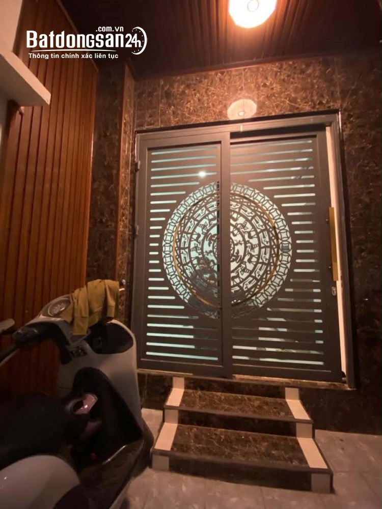 Bán nhà lô góc Hòe Nhai, Ba Đình 35m² - Mặt tiền 5m, thiết kế đặc biệt 2 khối riêng biệt.